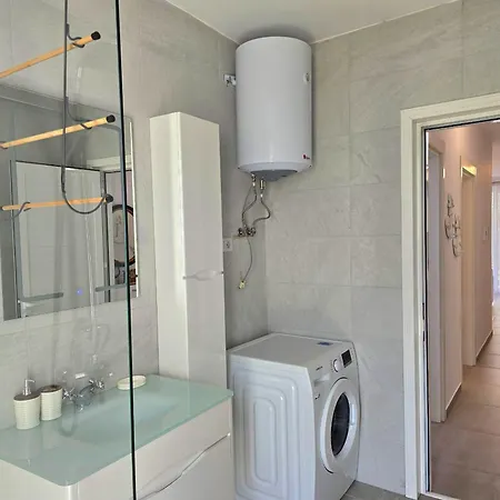 Lalzit Bay Hideaway 299 Lägenhet Plazhi San Pietro