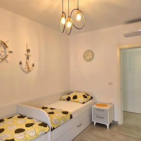 Lalzit Bay Hideaway 299 * Plazhi San Pietro
