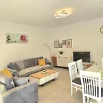Lalzit Bay Hideaway 299
