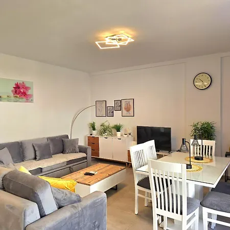 Lalzit Bay Hideaway 299 * Plazhi San Pietro