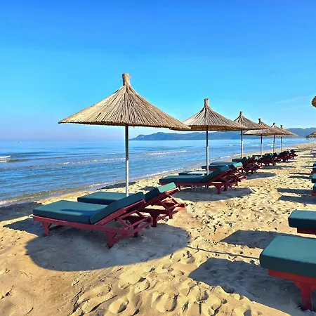 Lalzit Bay Hideaway 299 דירה Plazhi San Pietro