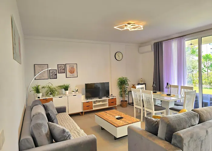 Lalzit Bay Hideaway 299 *