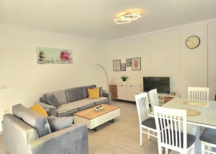 Lalzit Bay Hideaway 299