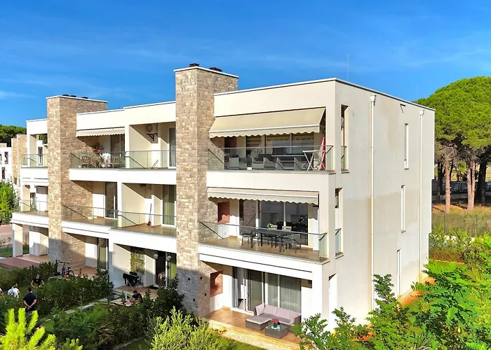 Lalzit Bay Hideaway 299 公寓 *